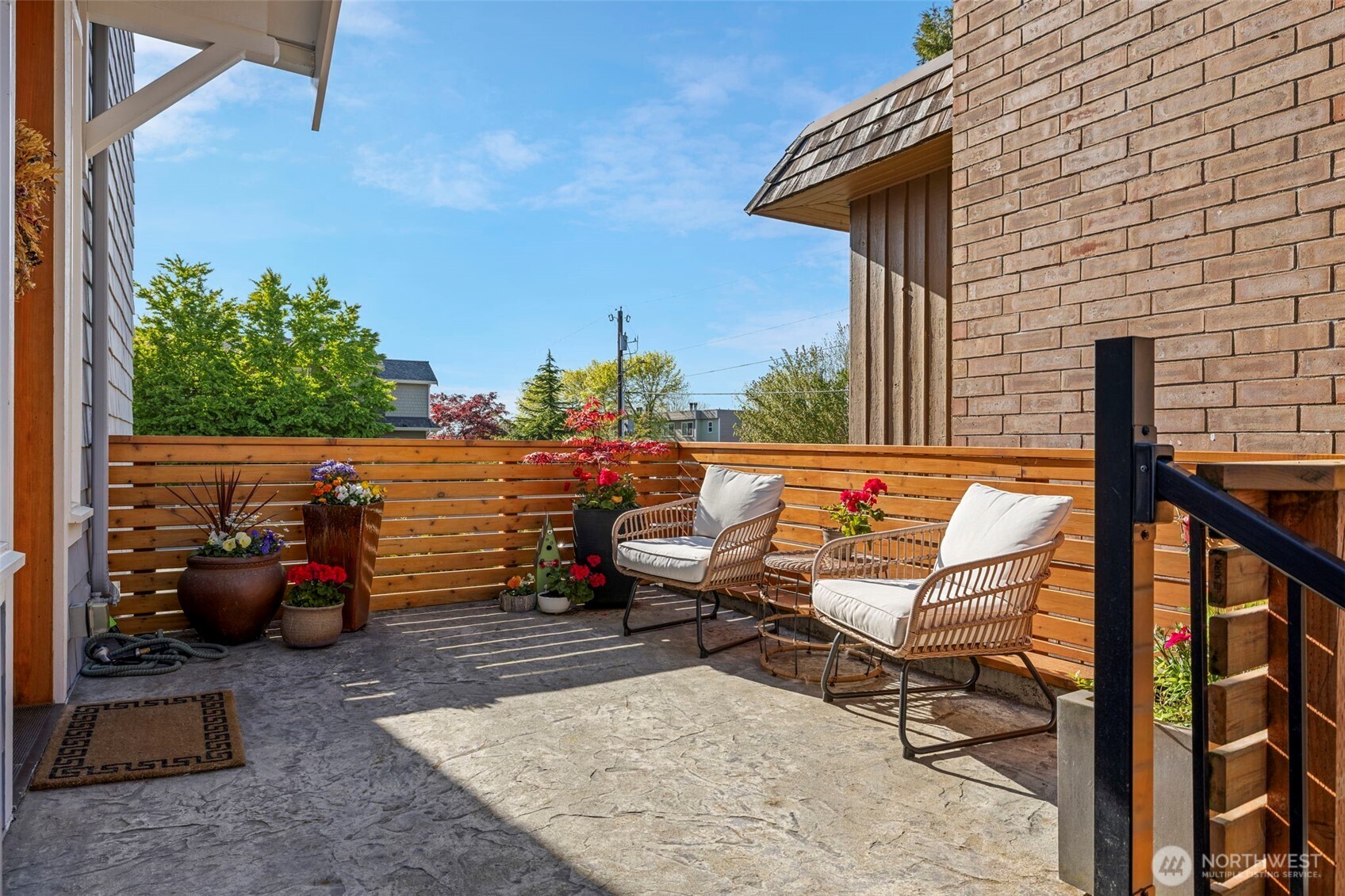 656 Daley Street 102