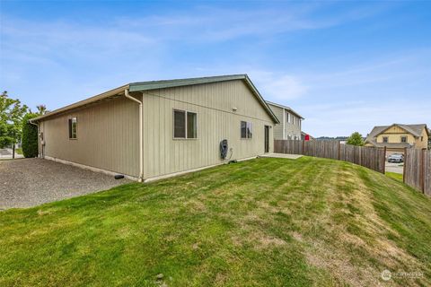 A home in Spanaway