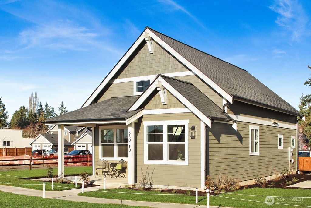 Photo of 530 E Sunset Drive #10, Bellingham, WA 98225 (MLS # 2471047)