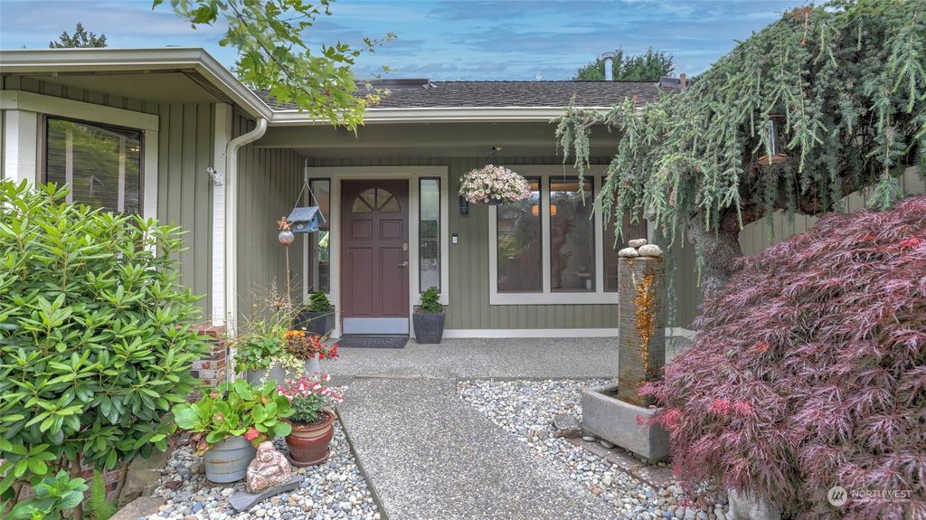 Photo of 14821 104th Avenue NE, Bothell, WA 98011 (MLS # 2074467)