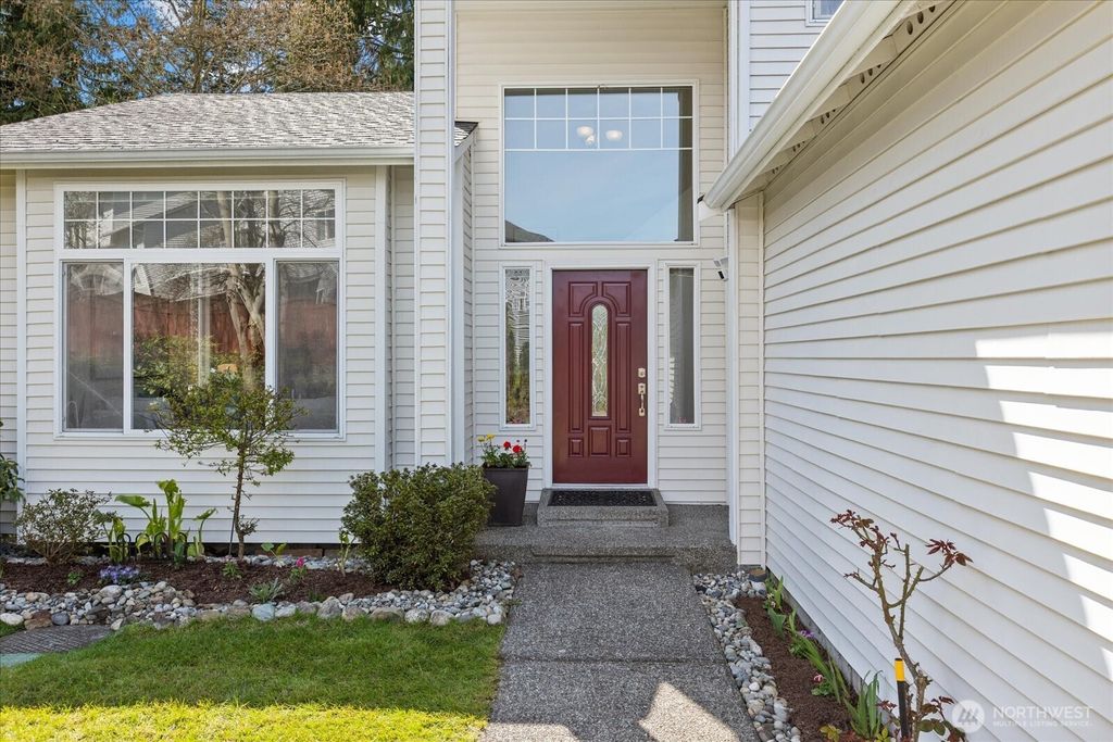 Photo of 3930 Pacific Place, Mukilteo, WA 98275 (MLS # 2497141)