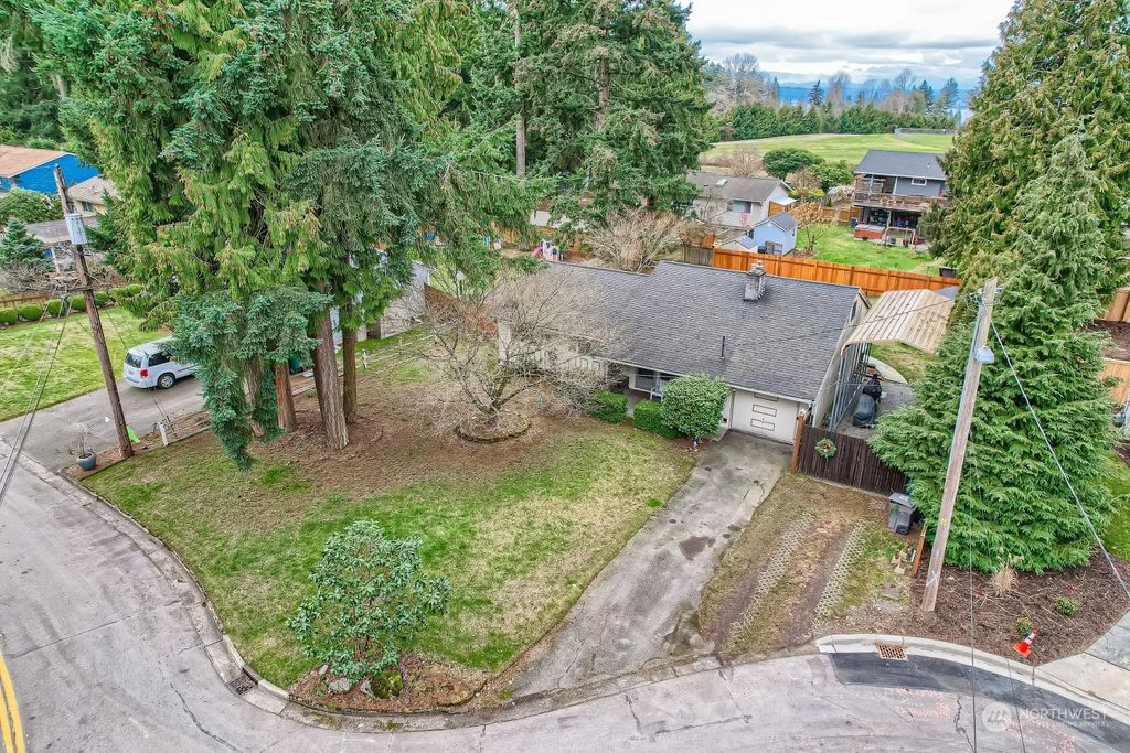 Photo of 6143 120th Place NE, Kirkland, WA 98033 (MLS # 2035957)