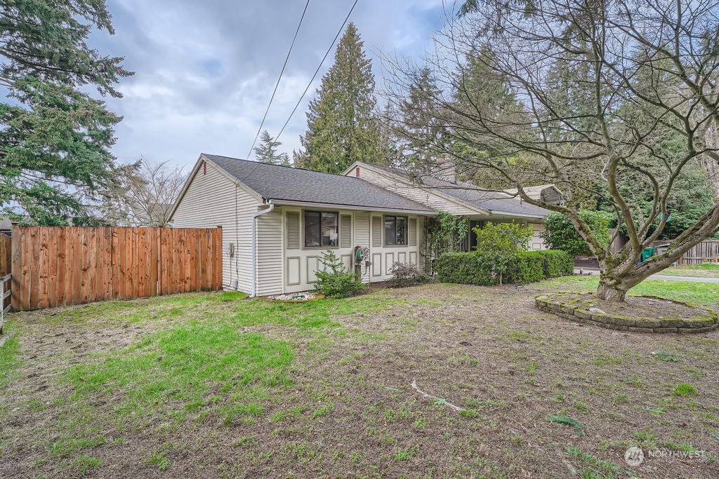 Photo of 6143 120th Place NE, Kirkland, WA 98033 (MLS # 2035957)