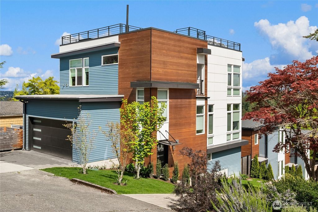 Photo of 2420 E Highland Drive, Seattle, WA 98112 (MLS # 2366004)