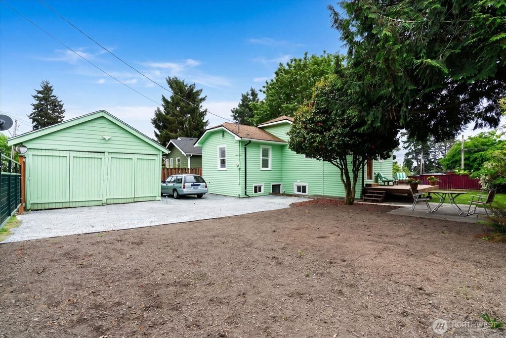 Photo of 908 N 102nd ST, Seattle, WA 98133 (MLS # 2515947)