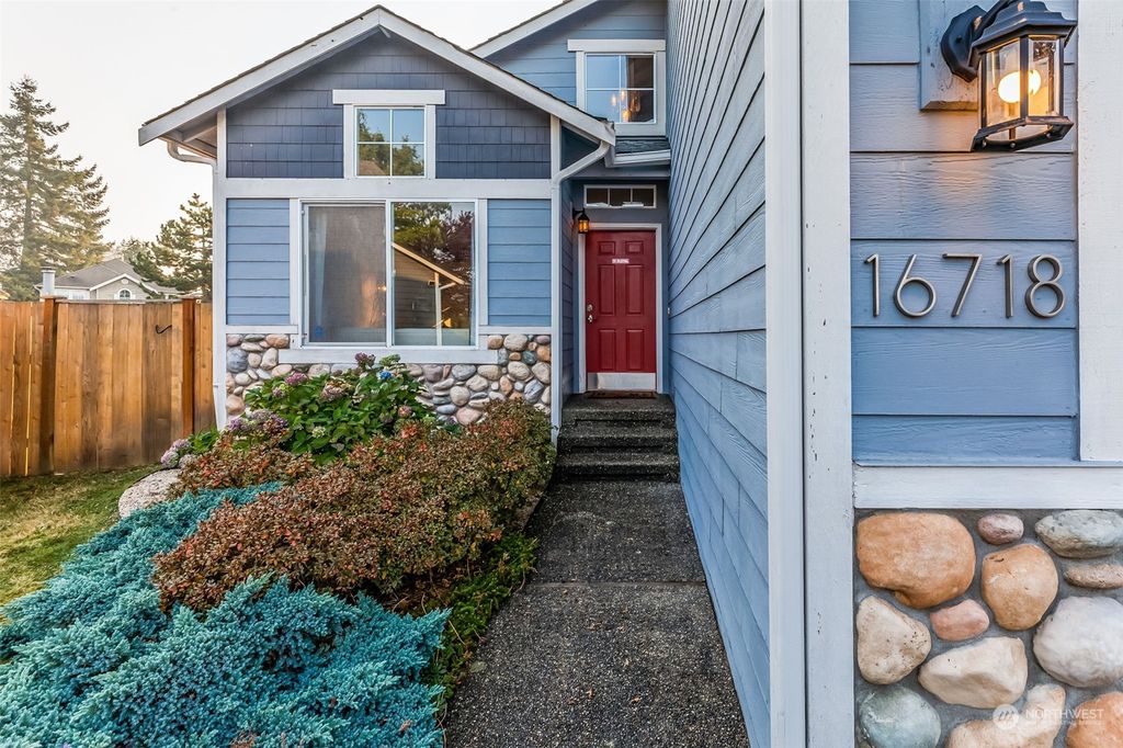 Photo of 16718 10th Place W, Lynnwood, WA 98037 (MLS # 2007827)