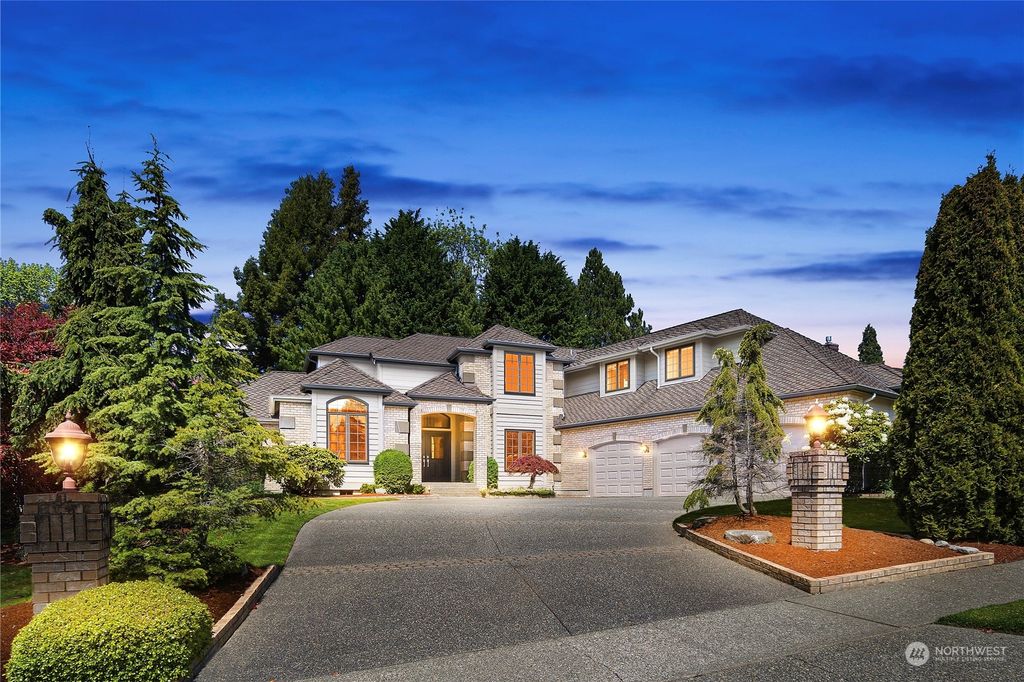 Photo of 242 SW 193rd Place, Normandy Park, WA 98166 (MLS # 2060658)