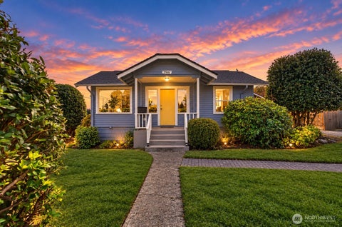Photo of 2907 SW Cloverdale Street, Seattle, WA 98126 (MLS # 2581934)
