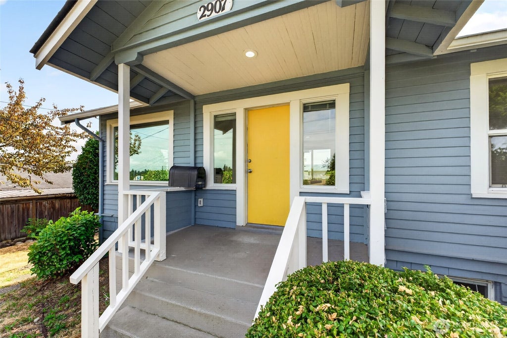 Photo of 2907 SW Cloverdale Street, Seattle, WA 98126 (MLS # 2581934)