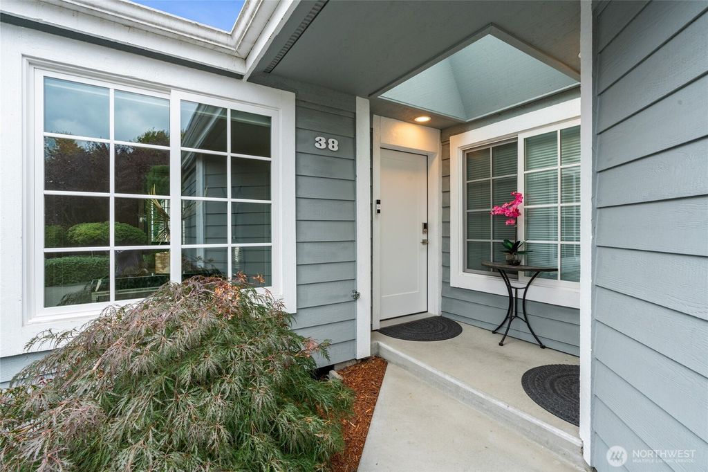 Photo of 6020 N Highlands Parkway #38, Tacoma, WA 98406 (MLS # 2443513)
