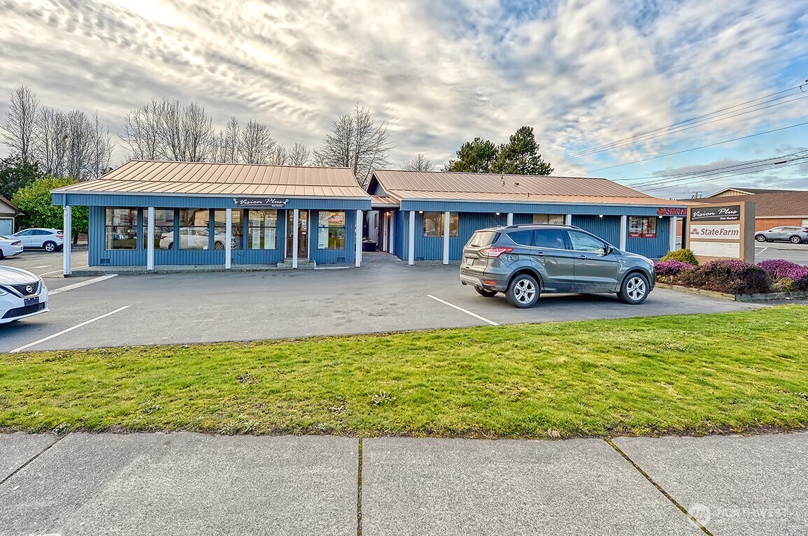 31775 State Route 20 A&B