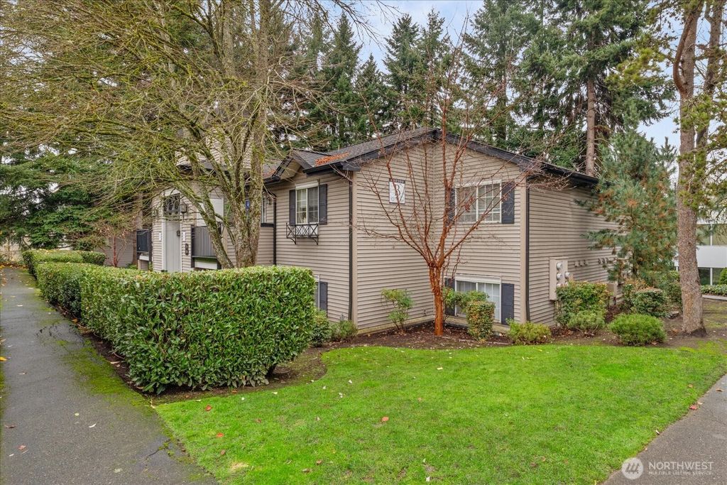 Photo of 820 3rd Avenue #B204, Kirkland, WA 98033 (MLS # 2458550)