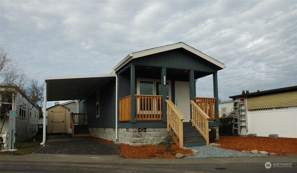 Photo of 3220 S 182nd Place #195, SeaTac, WA 98188 (MLS # 2037269)