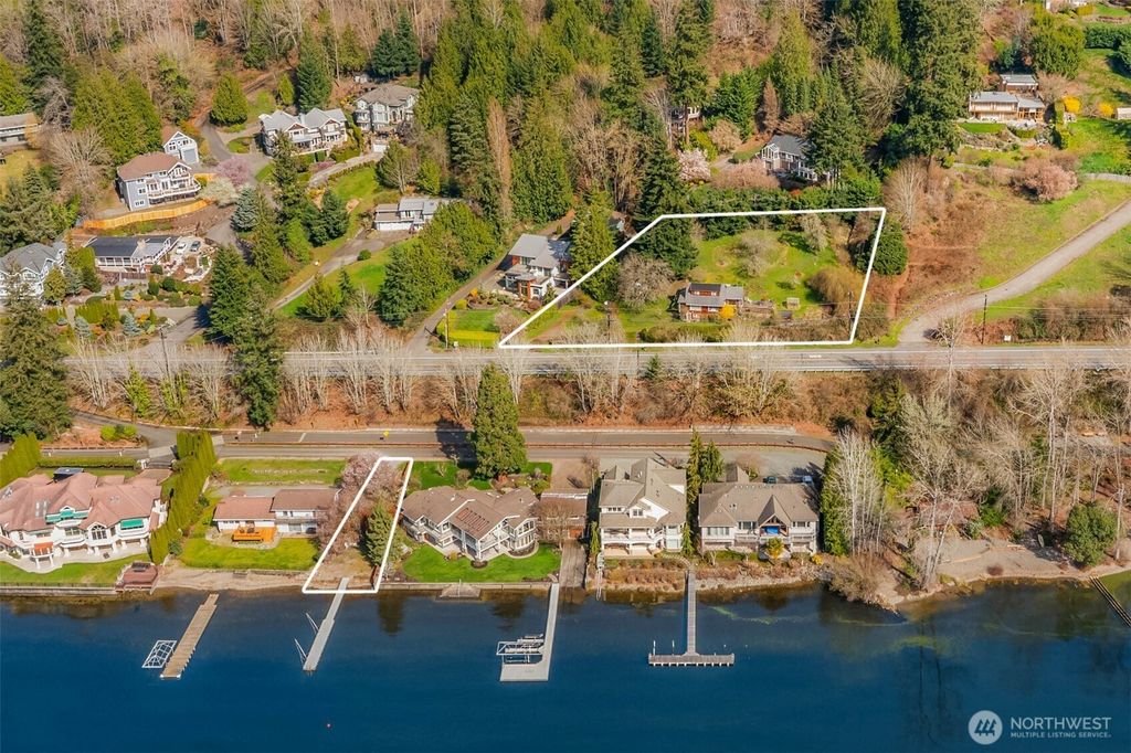 Photo of 2642 E Lake Sammamish Parkway NE, Sammamish, WA 98074 (MLS # 2343443)