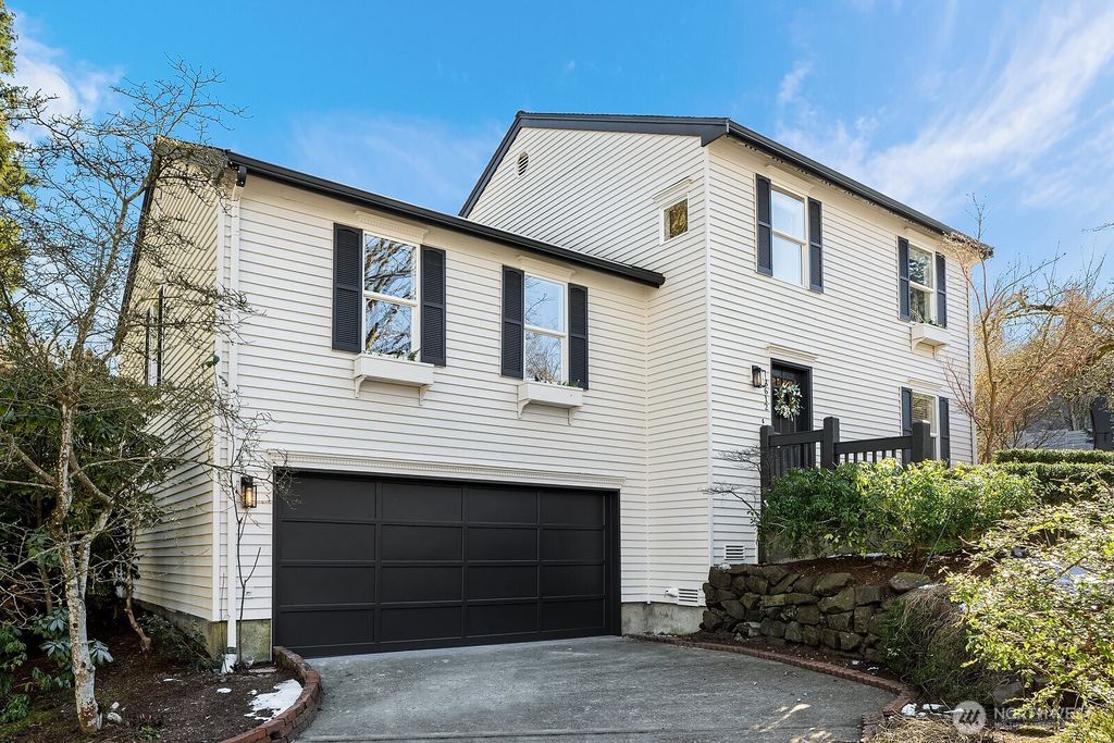 Photo of 8612 128TH Avenue NE, Kirkland, WA 98033 (MLS # 2331848)