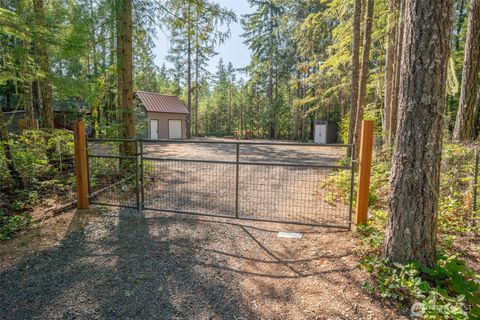 30 N Wigeon Place S Hoodsport WA 98548