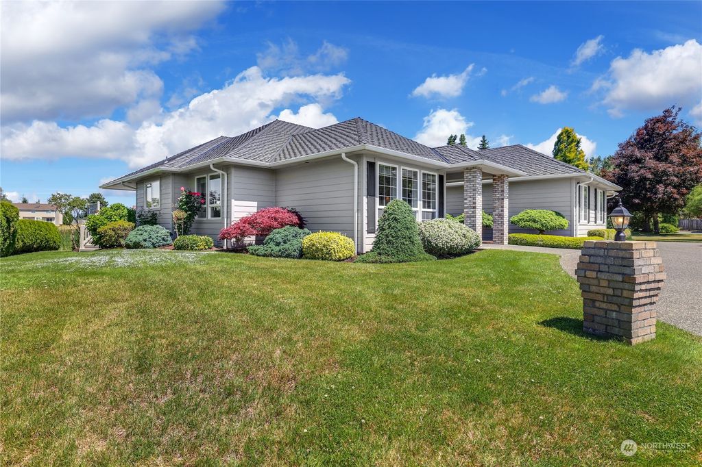 Photo of 3015 142nd Street NE, Marysville, WA 98271 (MLS # 2132612)