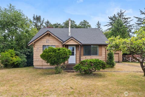 Photo of 802 S Montesano Street, Westport, WA 98595 (MLS # 2568108)