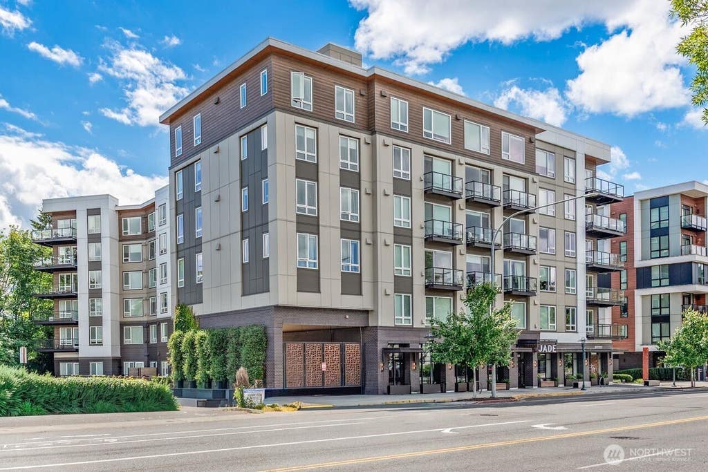 Photo of 11903 NE 128th Street #610, Kirkland, WA 98034 (MLS # 2561245)