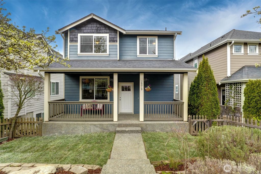 Photo of 16019 2nd Avenue NE, Duvall, WA 98019 (MLS # 2498755)