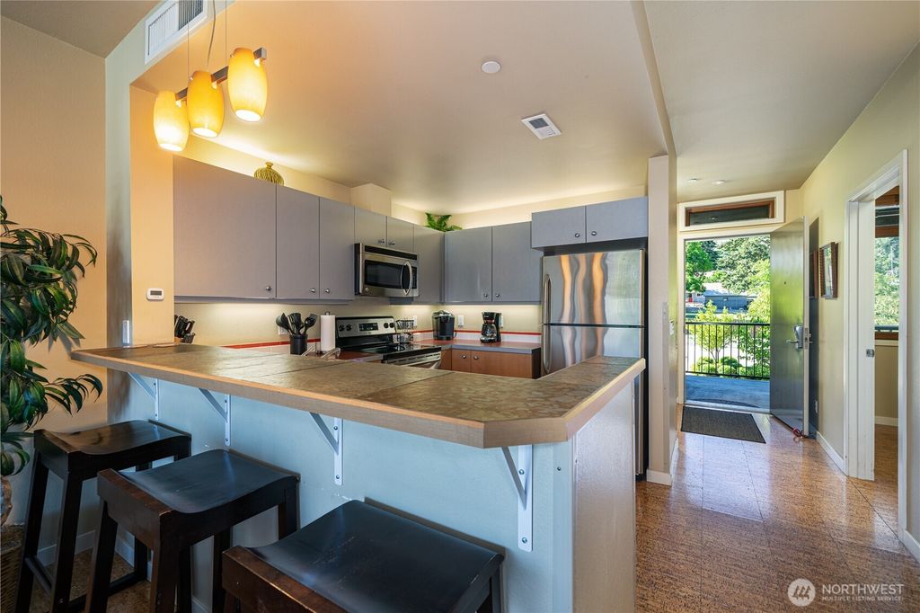 listing image 9365482803443161933