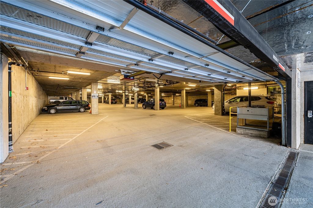 listing image 9361866553145398378