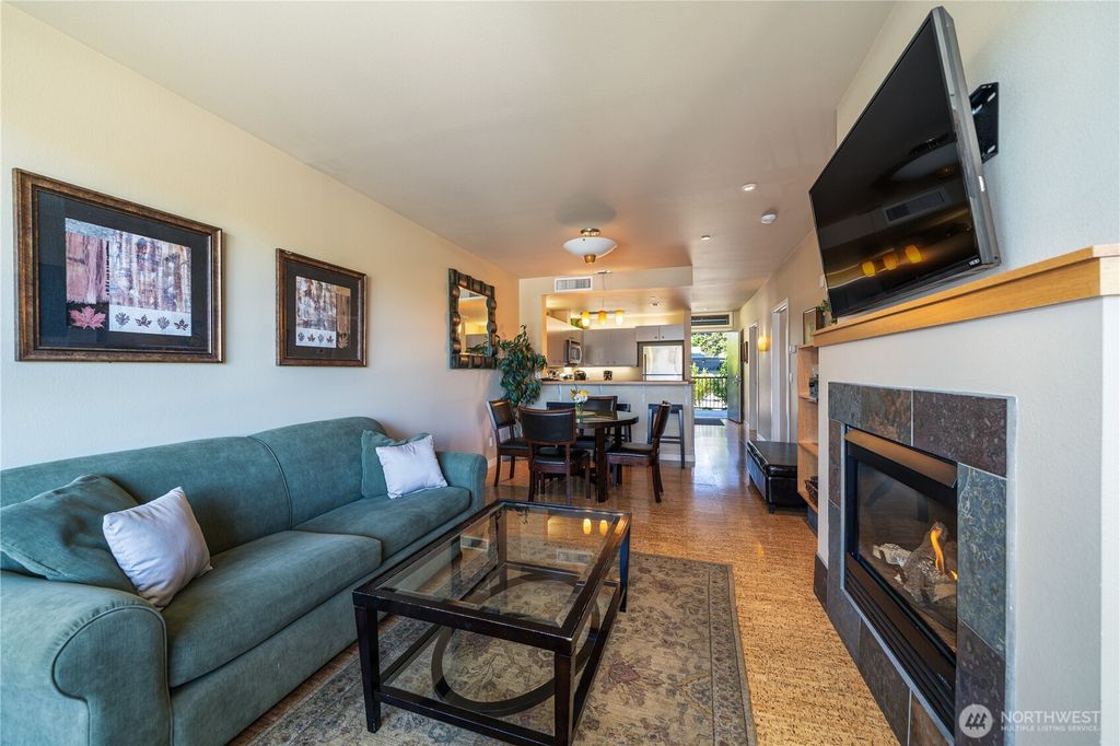 listing image 9368175738541196726