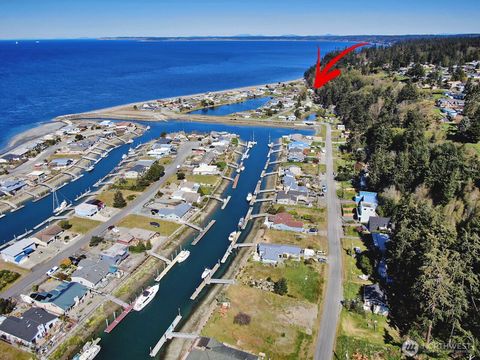 Photo of 3545 Shell Street, Greenbank, WA 98253 (MLS # 2493013)