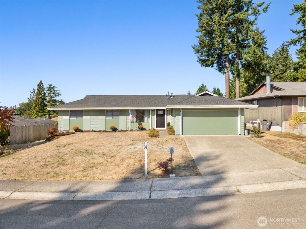 Photo of 16163 138th Avenue SE, Renton, WA 98058 (MLS # 2442721)