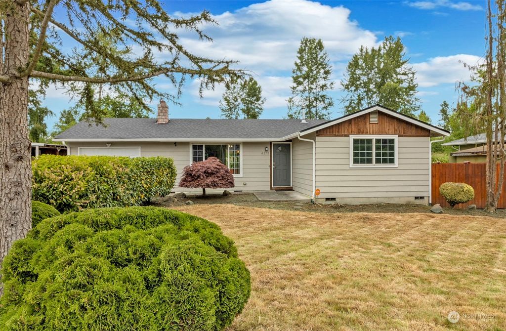 Photo of 6205 60th Place NE, Marysville, WA 98270 (MLS # 2131927)