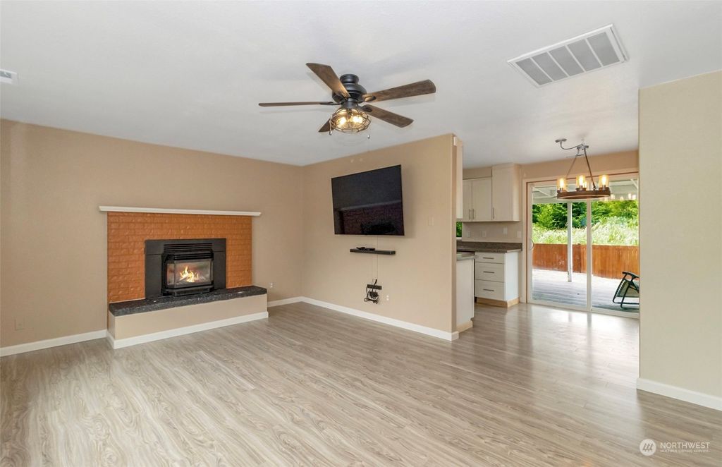 Photo of 6205 60th Place NE, Marysville, WA 98270 (MLS # 2131927)