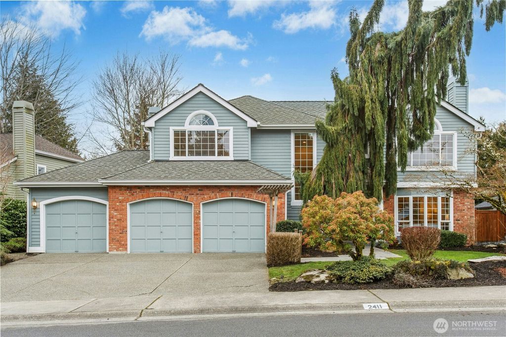 Photo of 2411 236th Avenue NE, Sammamish, WA 98074 (MLS # 2333075)