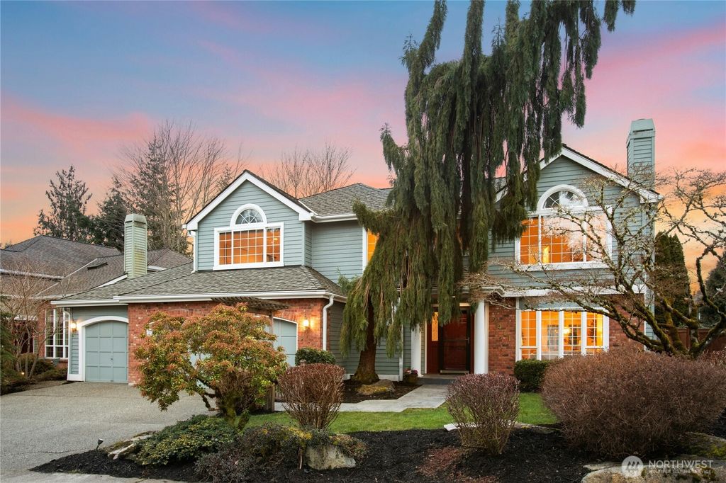 Photo of 2411 236th Avenue NE, Sammamish, WA 98074 (MLS # 2333075)