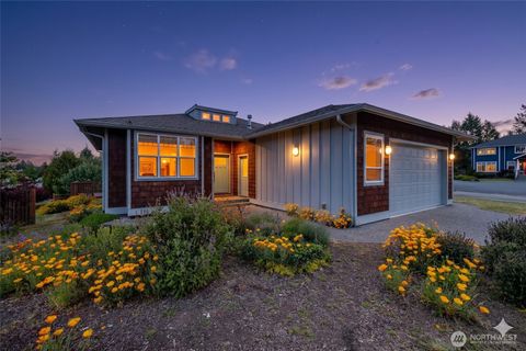Photo of 1424 Cascara Court, Ferndale, WA 98248 (MLS # 2512028)