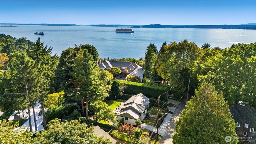 Photo of 4715 W Roberts Way, Seattle, WA 98199 (MLS # 2580252)