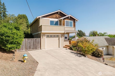 Photo of 3114 Coontz Street, Bremerton, WA 98312 (MLS # 2573789)