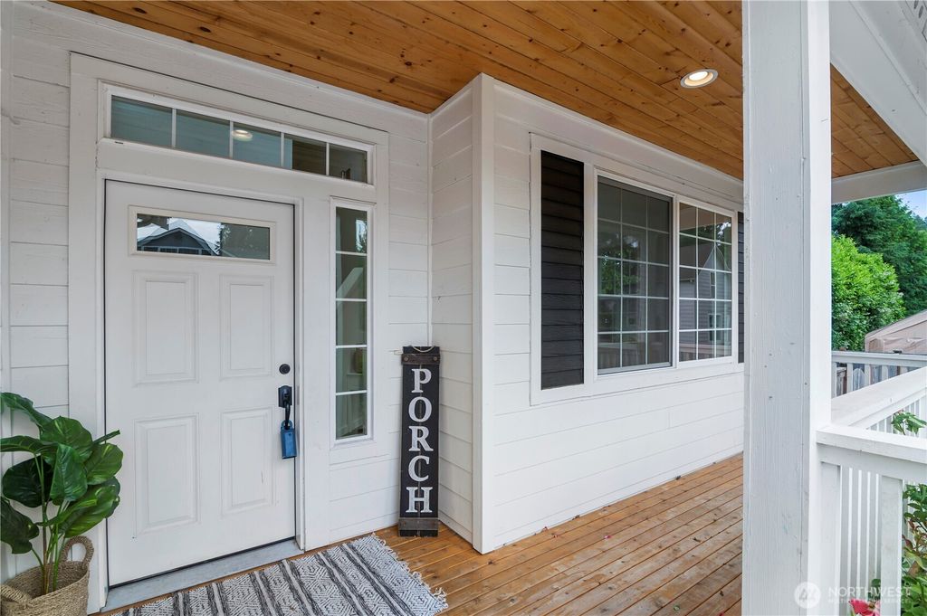 Photo of 1611 Austin Avenue, Snohomish, WA 98290 (MLS # 2393959)