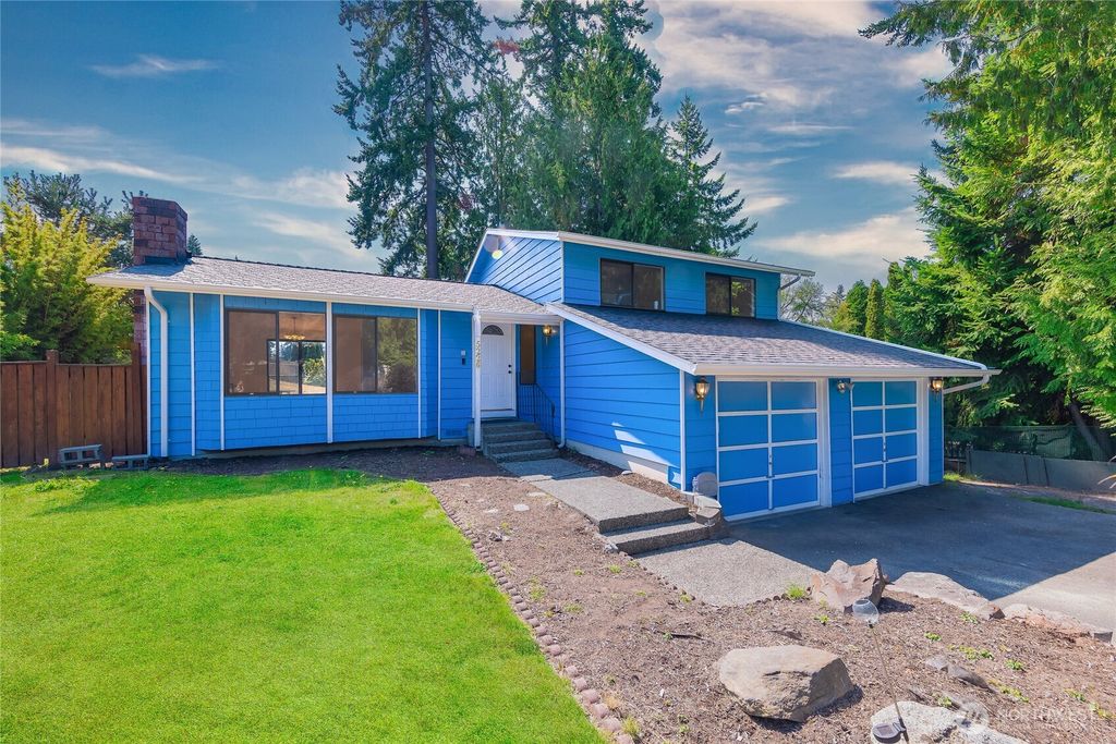 Photo of 5226 189th Place SW, Lynnwood, WA 98036 (MLS # 2428661)