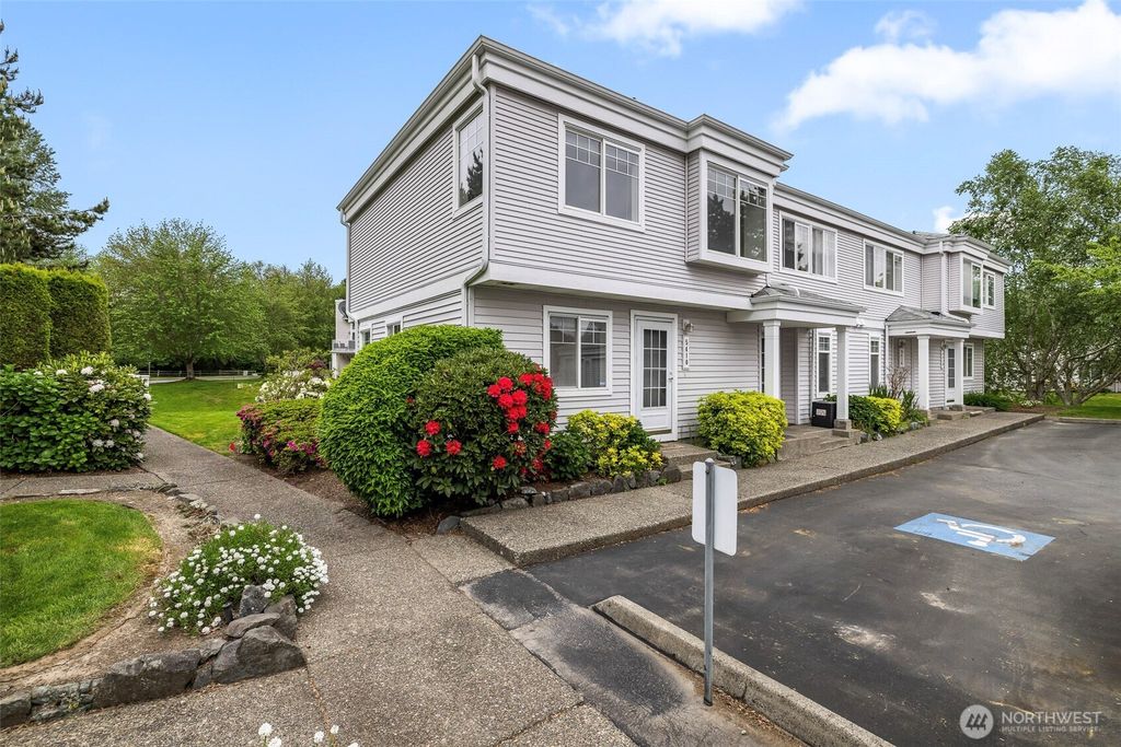 Photo of 5410 S 236th Place, Kent, WA 98032 (MLS # 2520464)