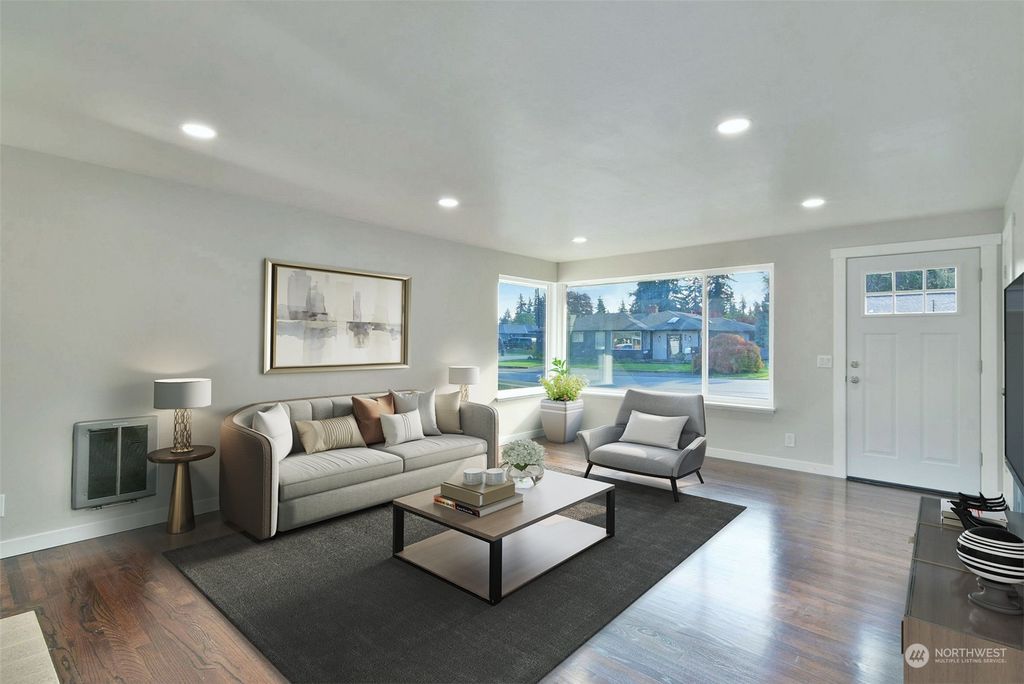 Photo of 529 Tamarack Avenue, Everett, WA 98203 (MLS # 2190151)