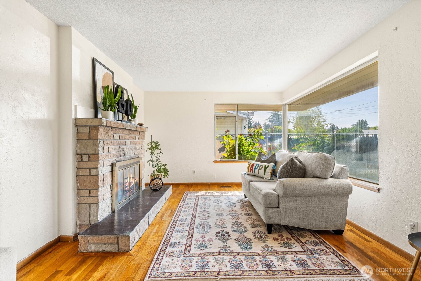 1735 E 65th Street