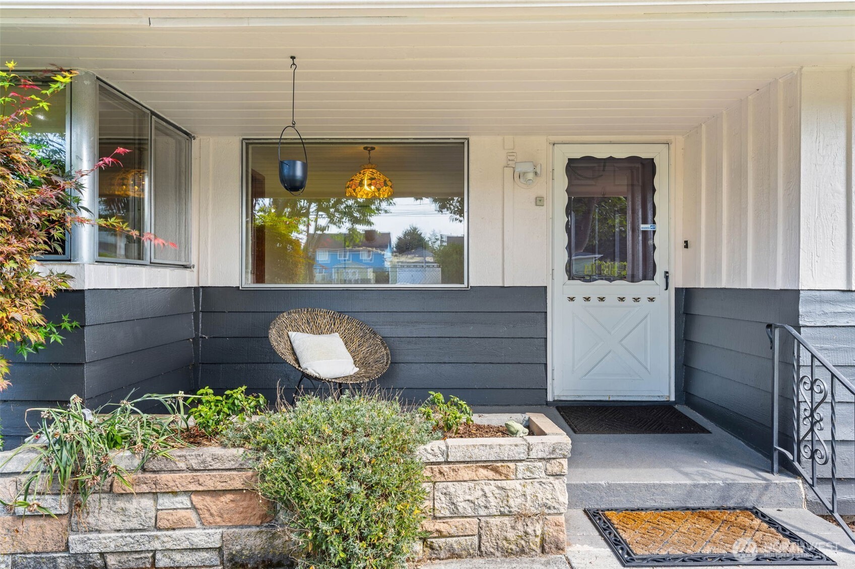 1735 E 65th Street