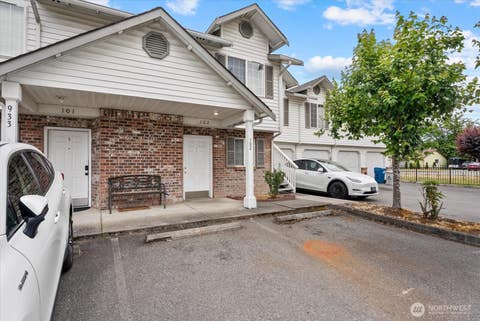 Photo of 933 4th Avenue N #102, Kent, WA 98032 (MLS # 2537880)