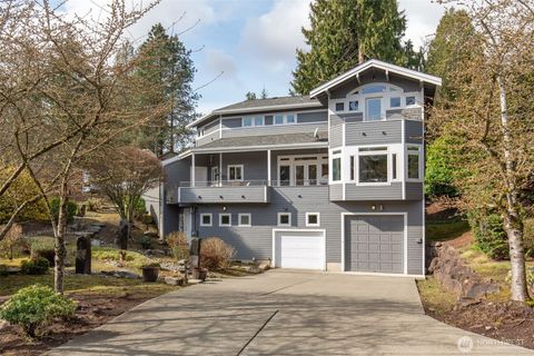 10734 Victory Lane NE, Seattle, WA 98125 - MLS#: 2347367