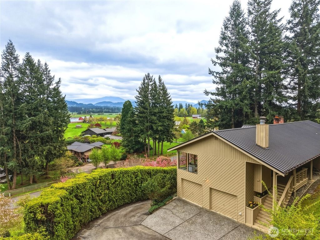 Photo of 40215 278th Avenue SE, Enumclaw, WA 98022 (MLS # 2511707)