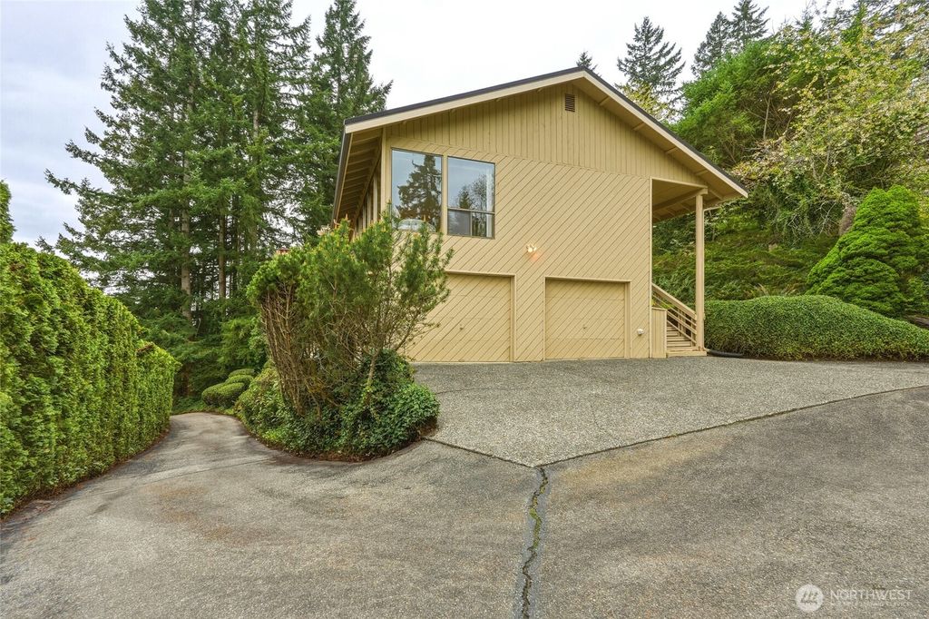 Photo of 40215 278th Avenue SE, Enumclaw, WA 98022 (MLS # 2511707)