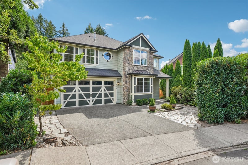 928 NE 34th Avenue