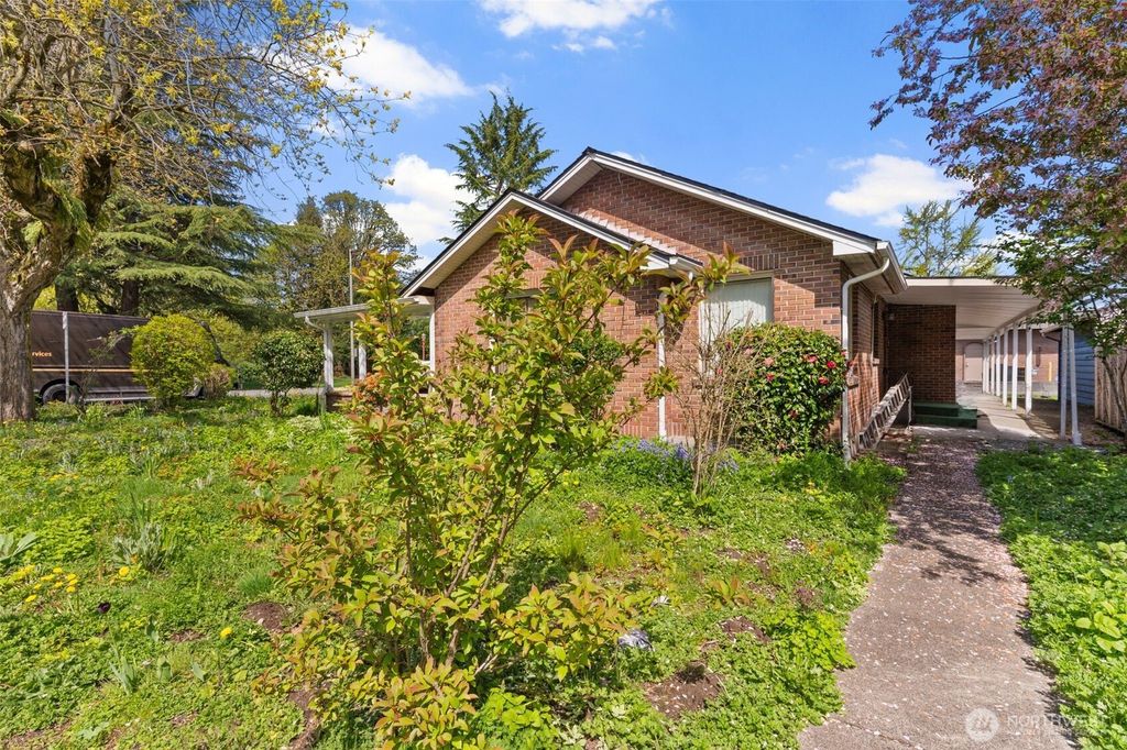 Photo of 180 Front Street S, Issaquah, WA 98027 (MLS # 2379541)