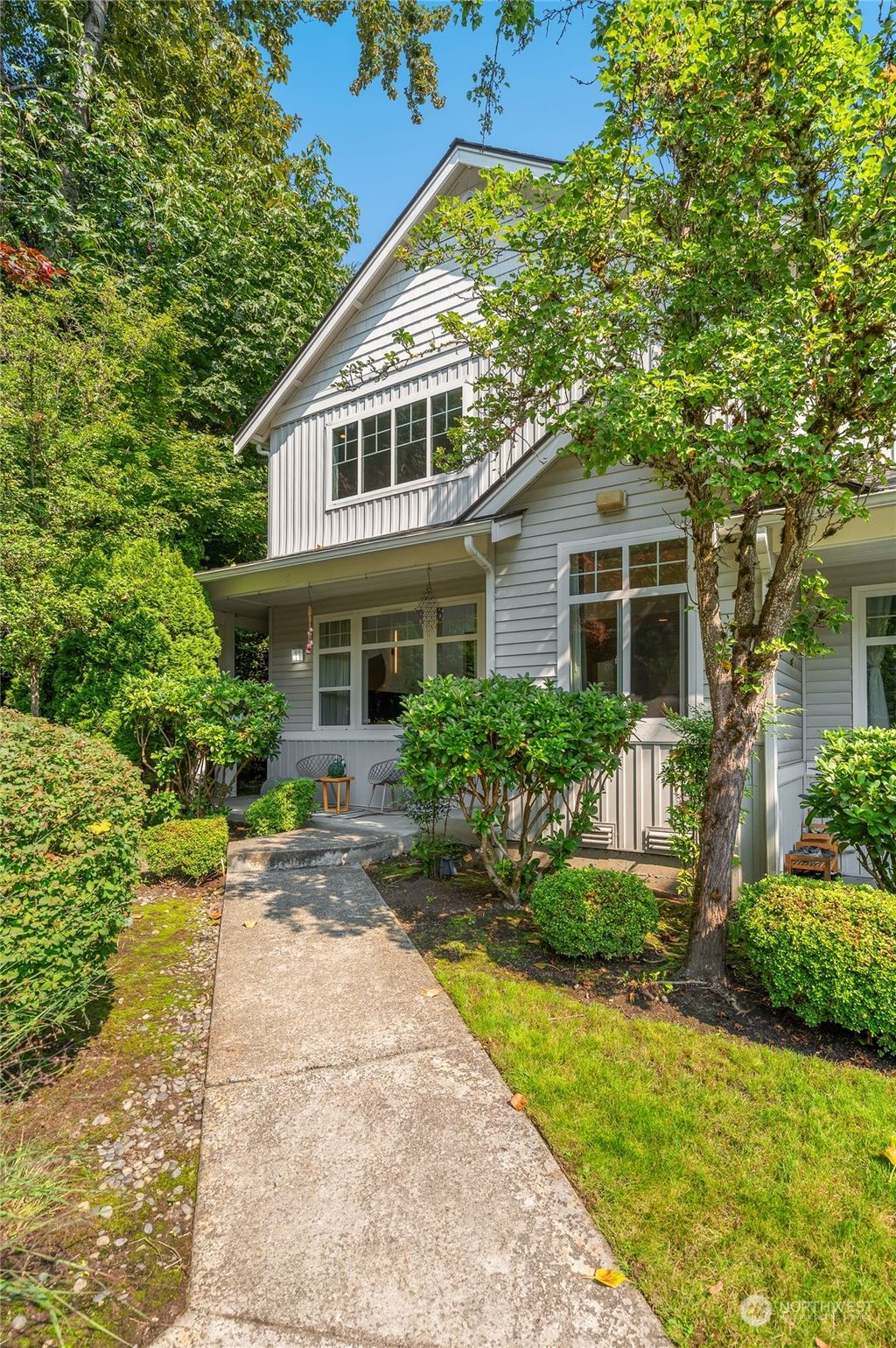 Photo of 964 232nd Place NE, Sammamish, WA 98074 (MLS # 2282165)