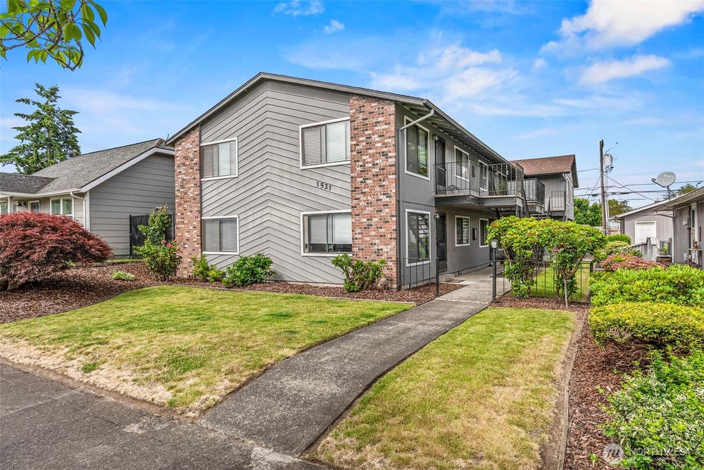 Photo of 1521 9th Avenue, Longview, WA 98632 (MLS # 2533270)